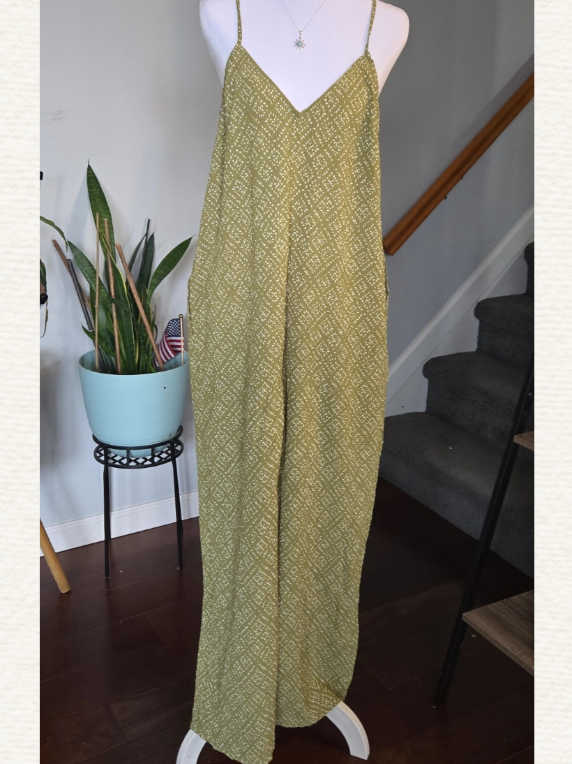 v-neck jumpsuit