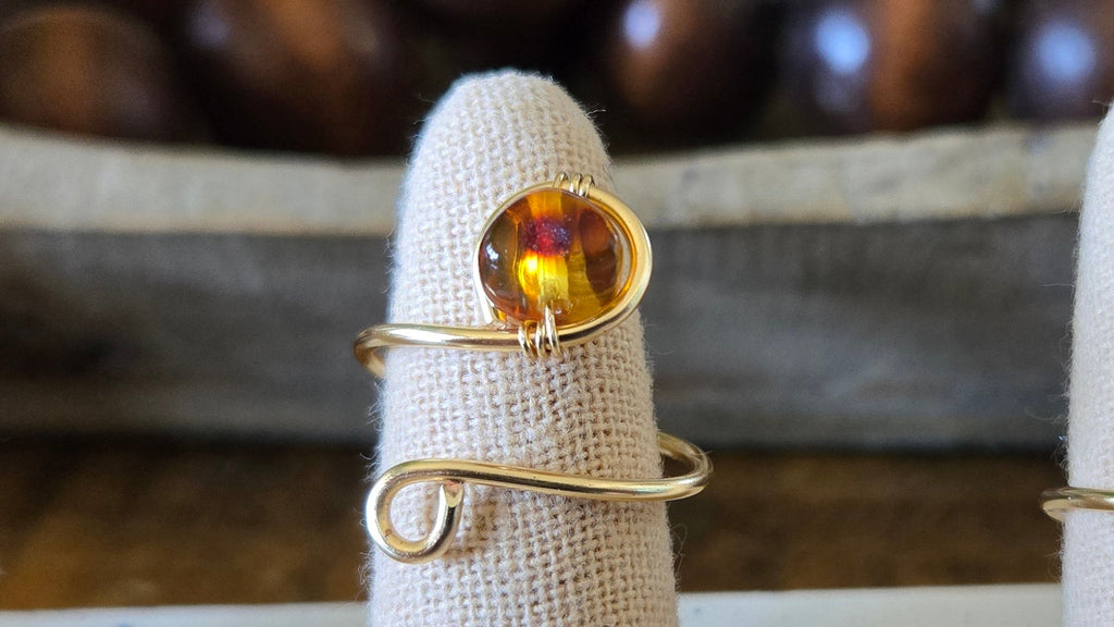 Wire-wrapped 1 Amber stone adjustable ring-