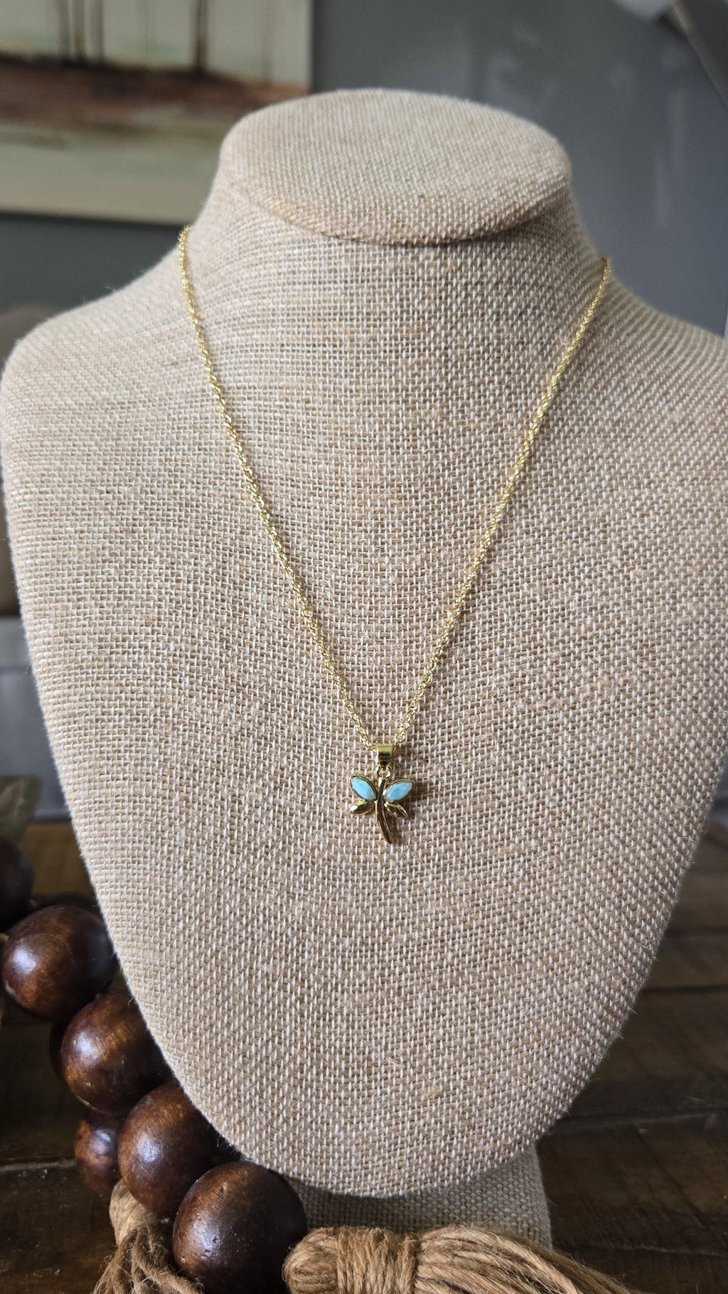 Libélula larimar necklace